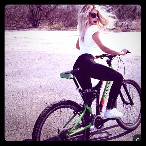 Meet your Posher, Inna - Picture 1 of 1